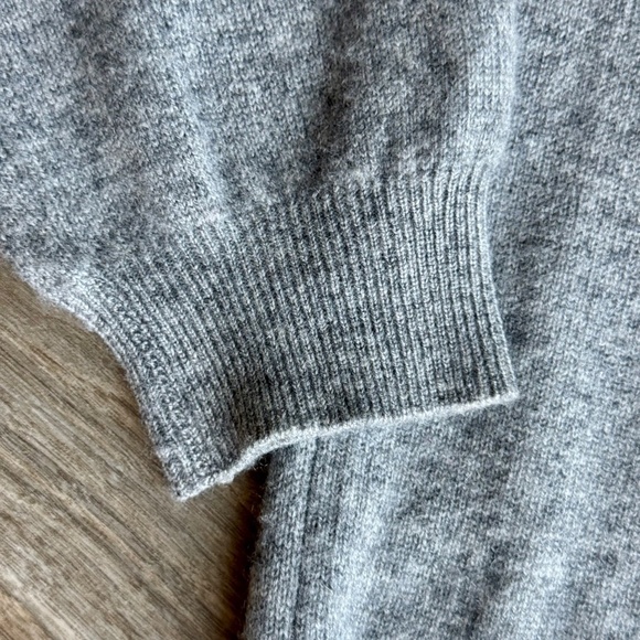 Heather Gray Crewneck Sweater Merino/Cashmere - No size or Material tag - Size M - Picture 7 of 10